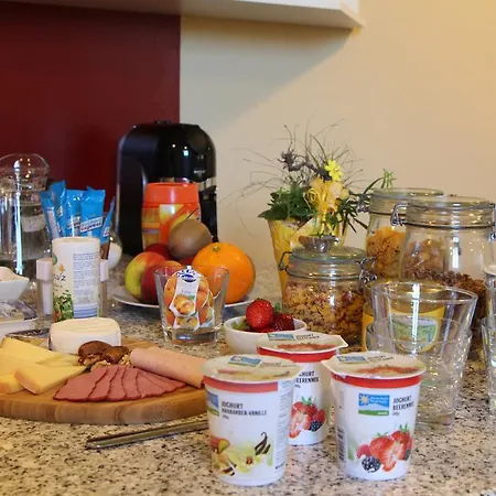 霍夫吉纽思住宿加早餐旅馆 Ganterschwil